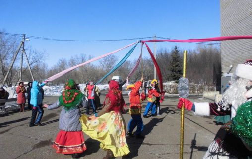 Верхнетроицкий