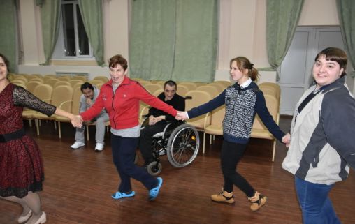 Октябрьский