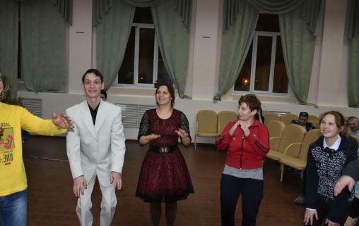 Октябрьский